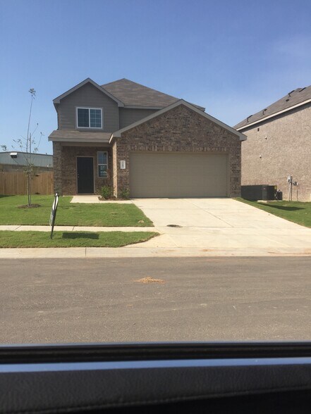 Primary Photo - 3103 Quail St