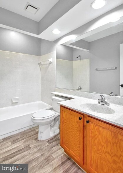 Building Photo - 12120 Apache Tears Cir
