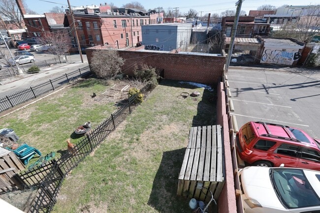 Building Photo - 2-Bed, 1-Bath Unit Minutes from Downtown Richmond!