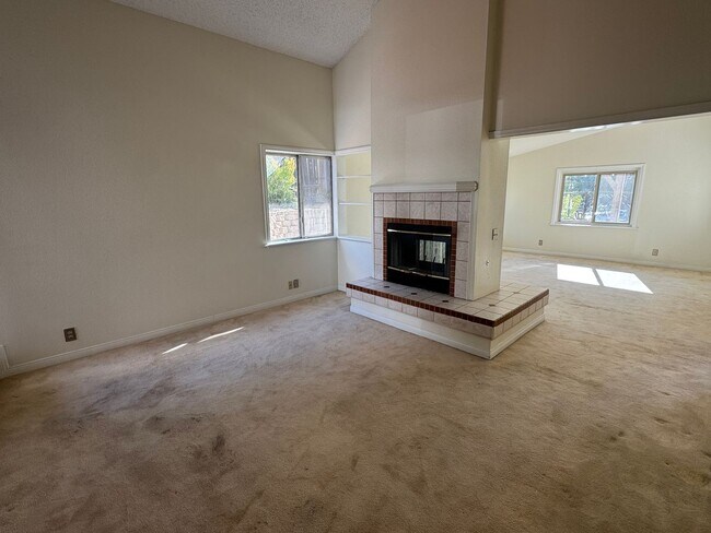 Building Photo - Hilton Head 3 Bedroom Home