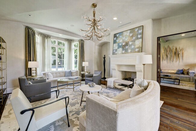 Building Photo - 5610 Lynbrook Dr