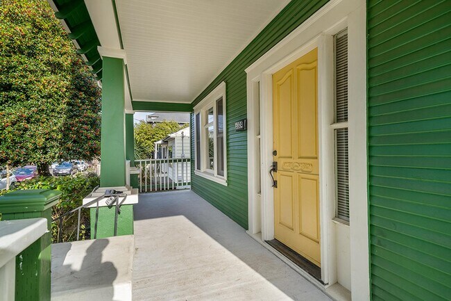 Building Photo - 5324 N Maryland Ave