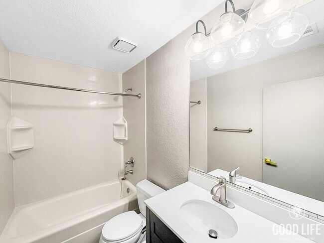 Building Photo - Updated 2BR/2BA Condo in Lupine Hills – Ga...