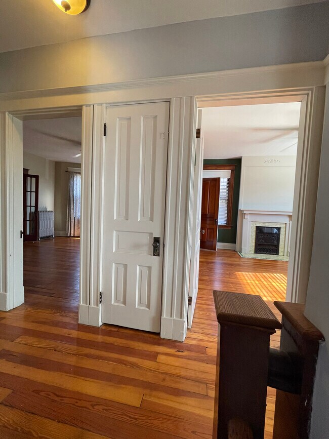 Dressing Room/Bedroom 2 - 266 Bodmann Ave