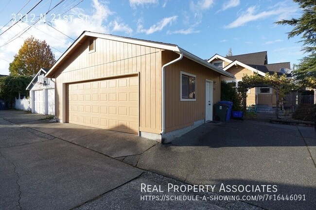 Building Photo - 3312 N 21st St