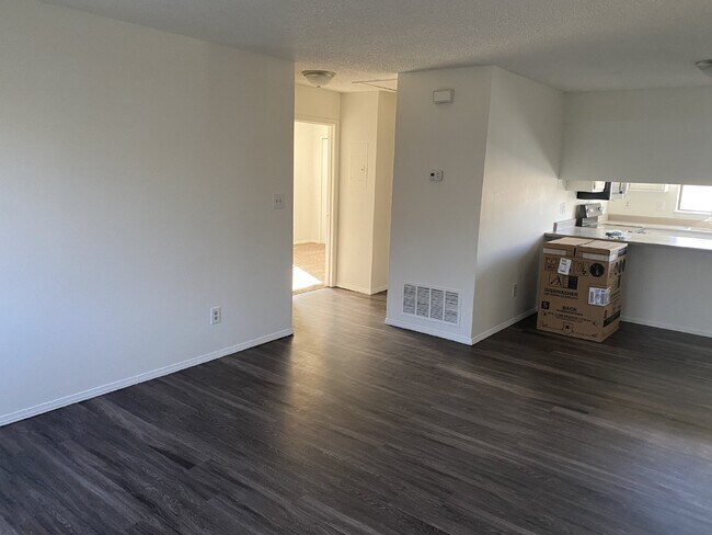 Building Photo - Available Immeditely!