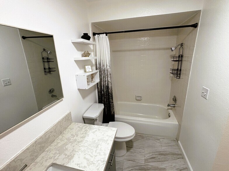 Building Photo - 4589 Via Marisol