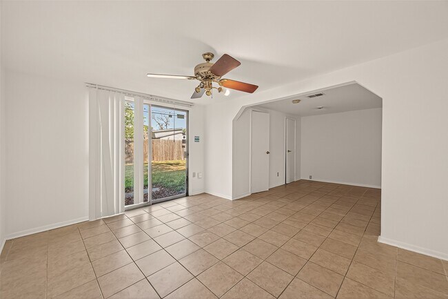 Building Photo - 6426 Mobud Dr