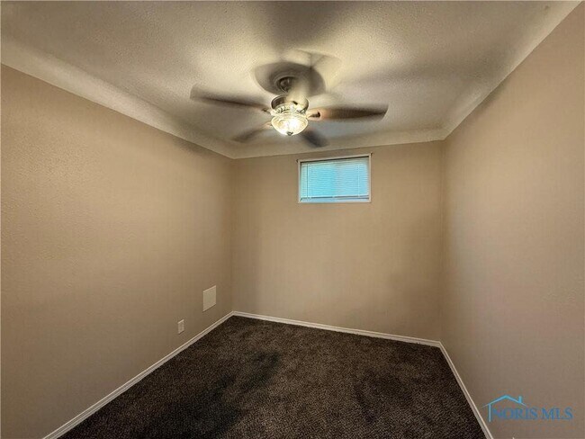 Building Photo - 3319 Maple St