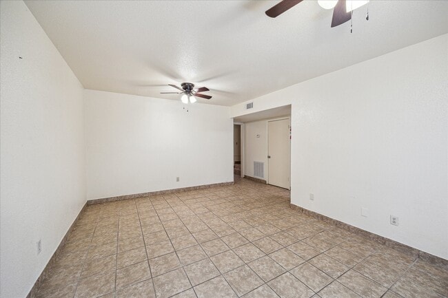 Building Photo - 3003 Falk Ct