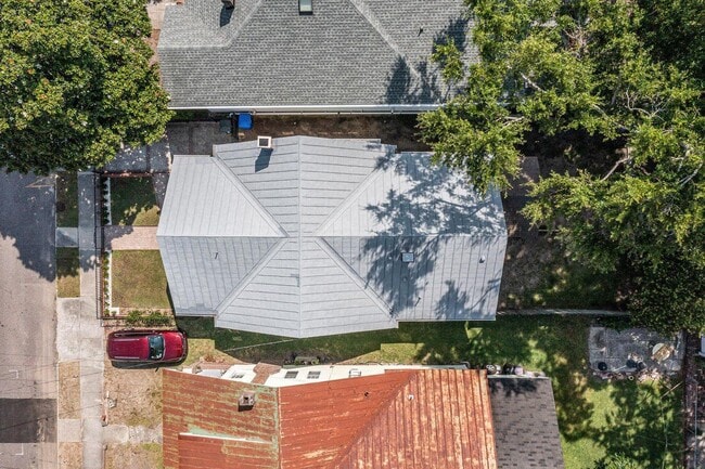 Building Photo - 292 Congress St