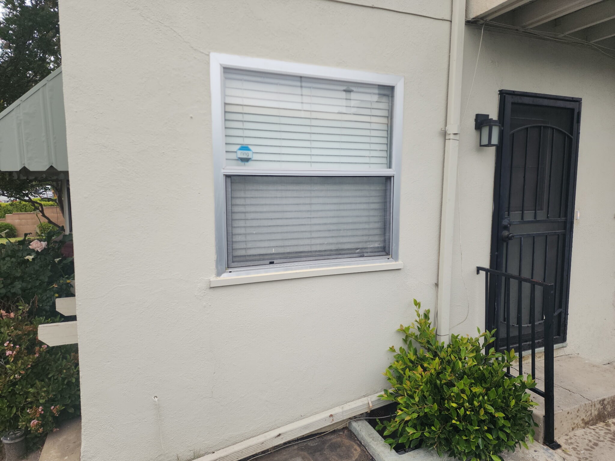 Side door entrance to gate - 5618 Kester Ave
