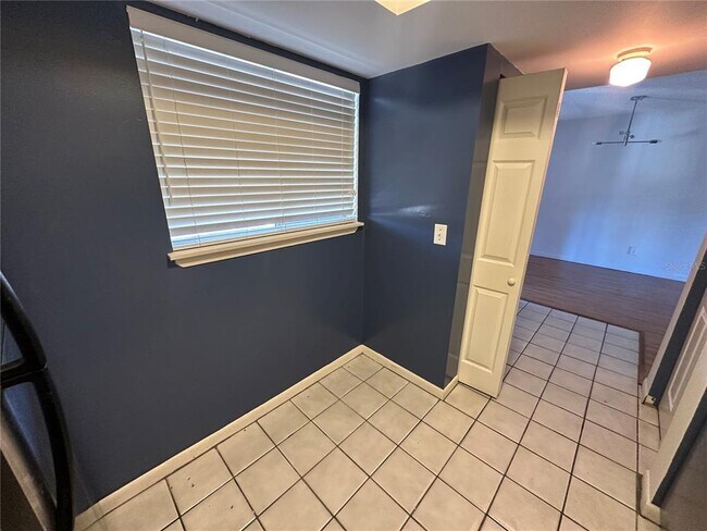 Building Photo - 6328 Newtown Cir