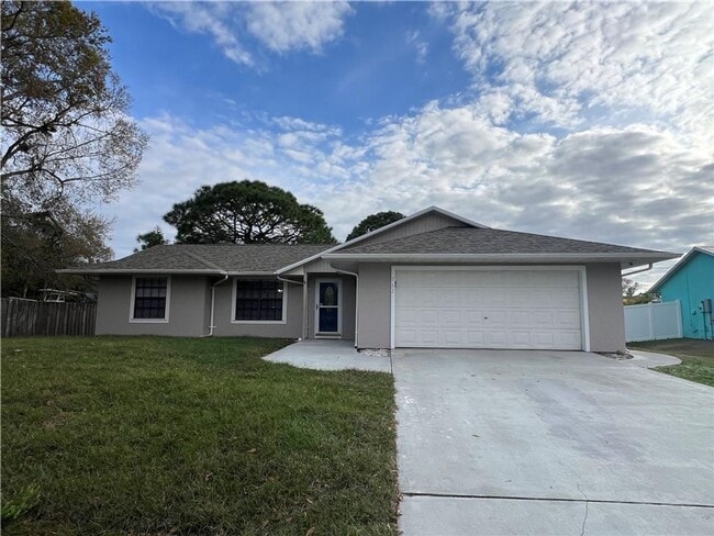 Building Photo - Sebastian 3 /2