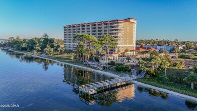 Building Photo - 2400 Grandiflora Blvd