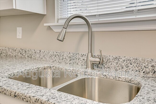 Building Photo - 3422 Chadbourne Street