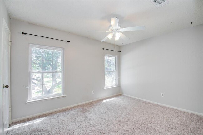 Building Photo - 7803 Maple Brook Ln