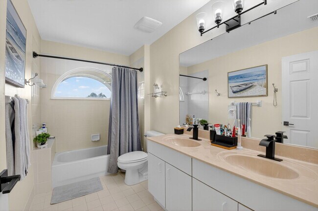 Building Photo - 3943 Westchester Way