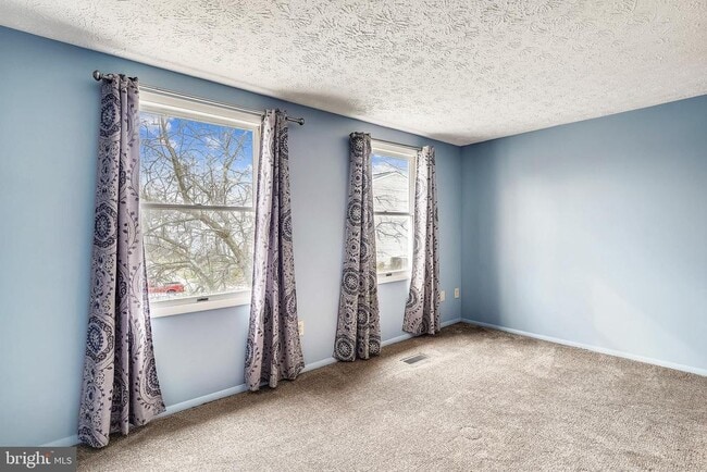 Building Photo - 5857 Clarendon Springs Pl