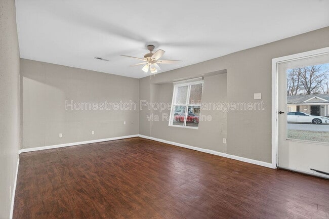 Building Photo - 1218 Maple Ave