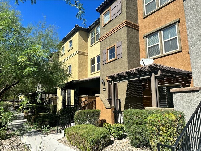 Building Photo - 4650 Ranch House Rd