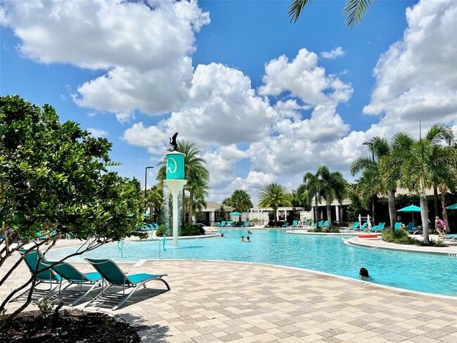 Building Photo - 9330 McLaren Alley