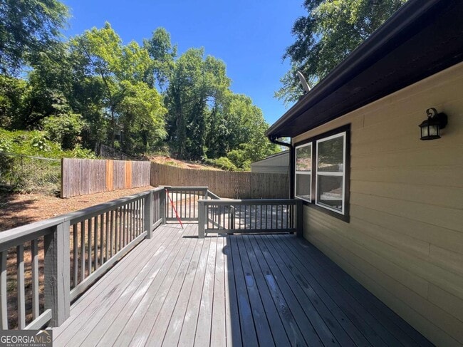 Building Photo - 1947 Kenwood Pl SE