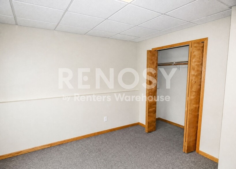 Building Photo - 502 Horseshoe Ln