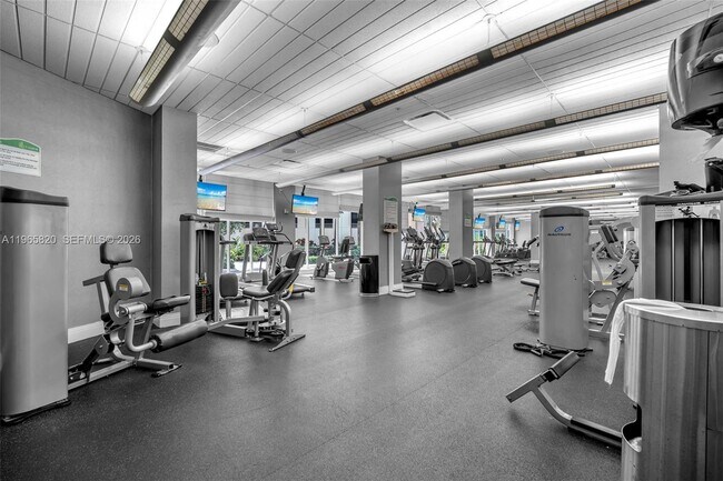 Building Photo - 3901 S Ocean Dr