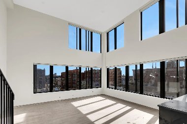 Building Photo - 500 N 13th St