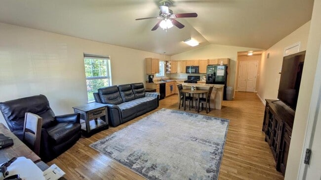 Building Photo - 4866 S Danielle St