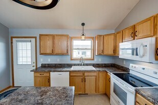 Building Photo - 1728 Ponderosa Ln