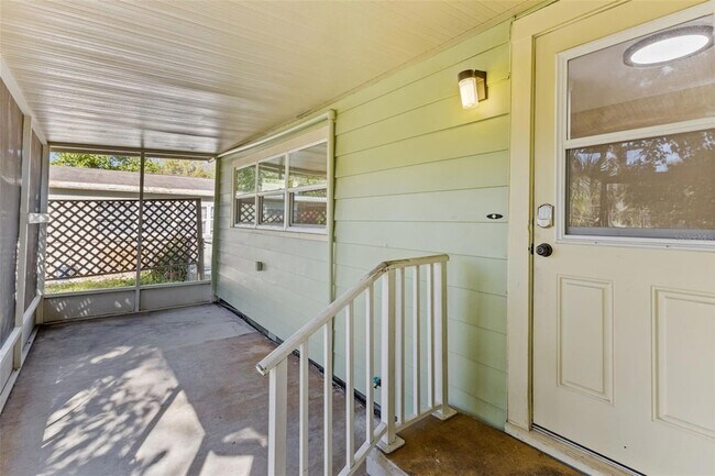 Building Photo - 1908 W Fern St