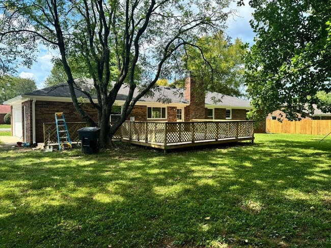Building Photo - Renovated 3 BR Home in the Heart of Murfreesboro