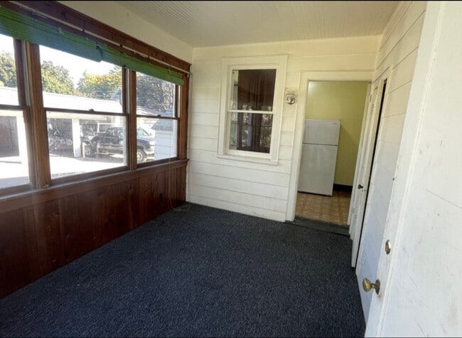 Building Photo - 426 E Benton St