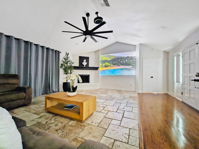 Building Photo - 11402 Suncreek Pl