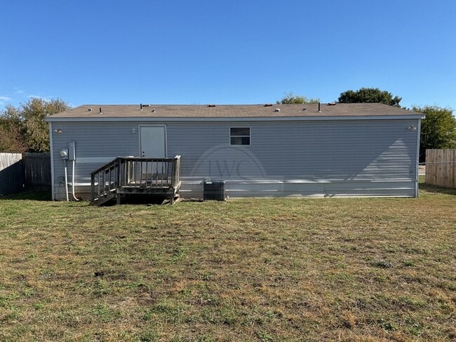Building Photo - 3303 Sevilla Dr