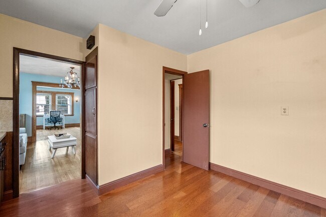 Building Photo - 35 Trapelo St