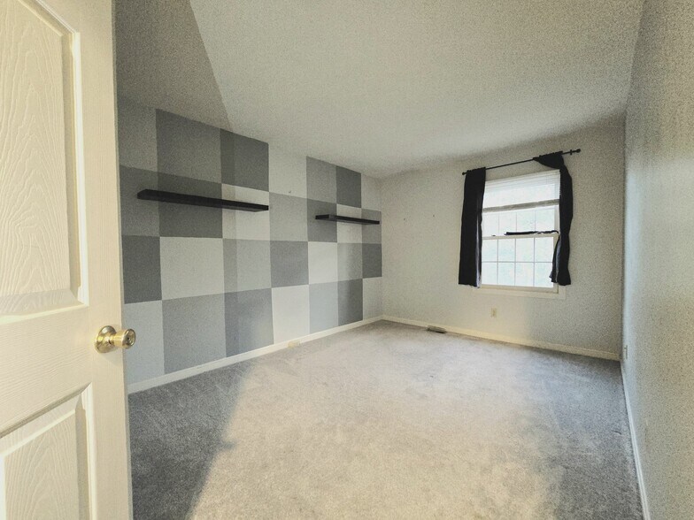 Building Photo - 115 Westbrooke Ln