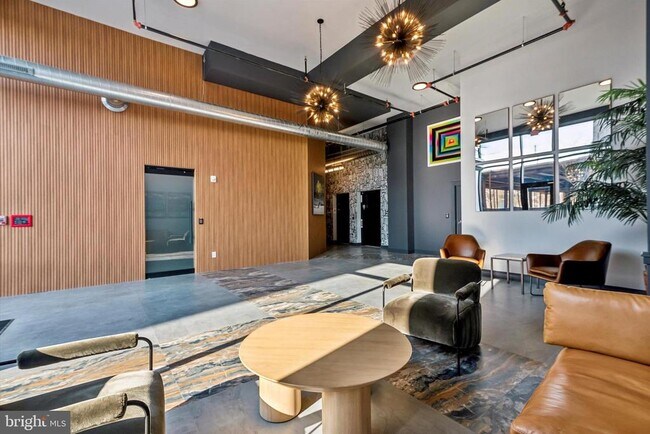 Building Photo - 2143 E Lehigh Ave