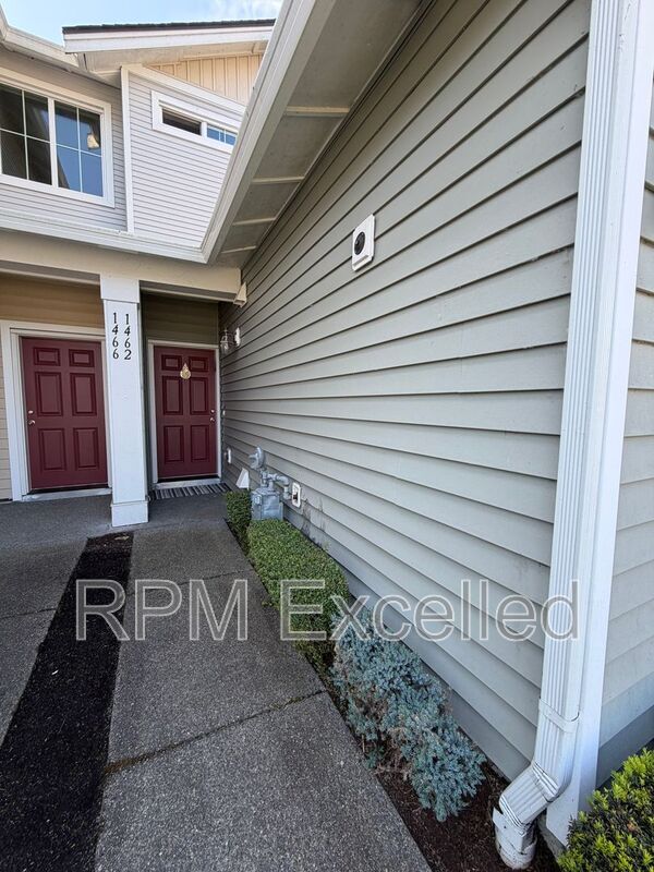 Building Photo - 1462 51st Pl NE