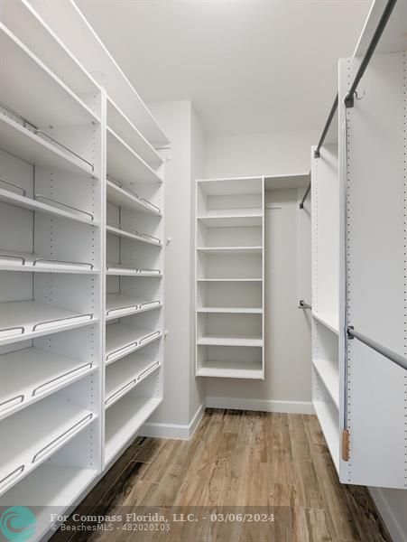 Building Photo - 520 SE 5th Ave