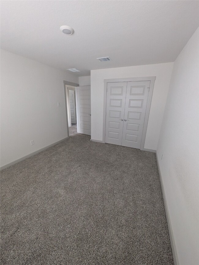 Building Photo - 549 Wilshire Rd