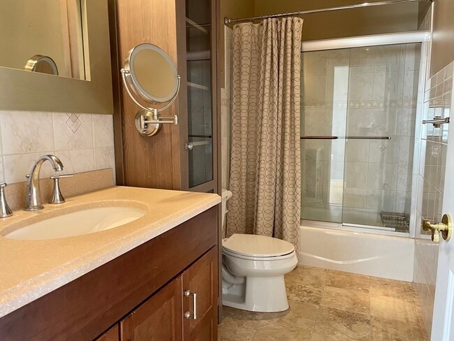 Building Photo - 123 Newbury St