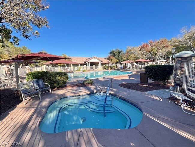 Building Photo - 6164 Bridgeport Hills Ave