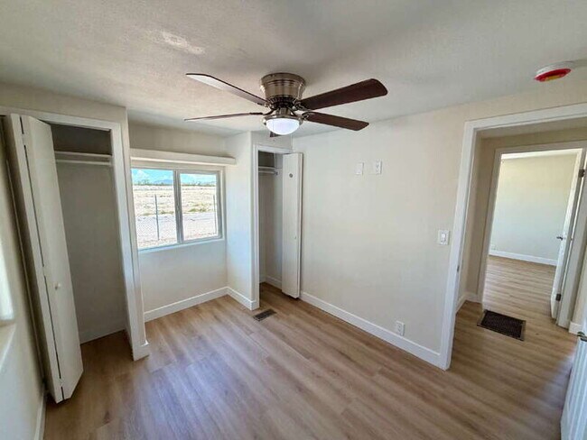 Building Photo - 11016 N Grand Canyon Blvd
