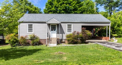 Building Photo - 2313 Brice St