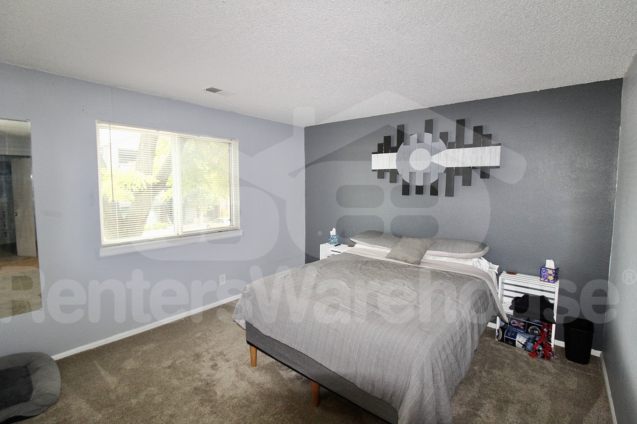 Building Photo - 6388 Oak Ct
