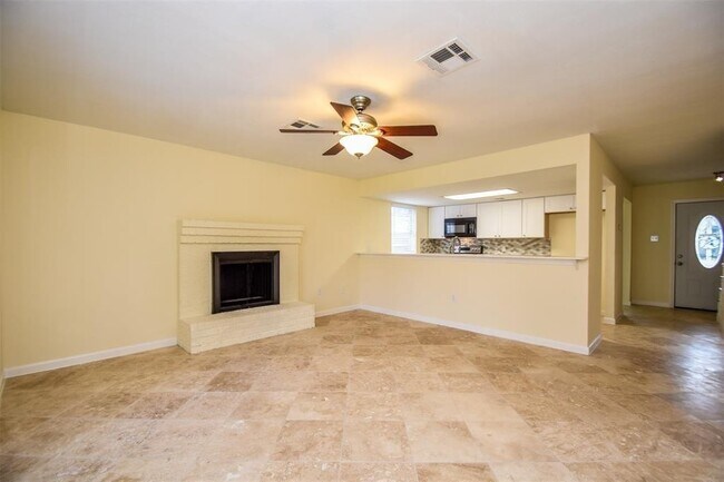 Building Photo - 2110 Whiteback Dr