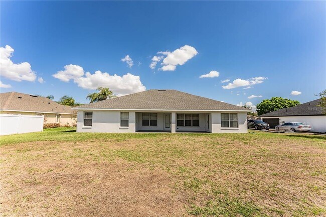 Building Photo - 233 Towhee Rd